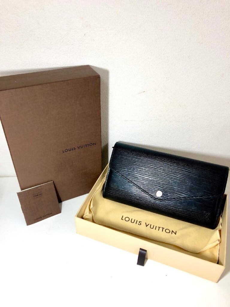 ルイヴィトン LOUISVUITTON PARIS フランス製 財布 長財布 CA1116 黒 ブラック ポルトフォイユサラ エピ ノワール