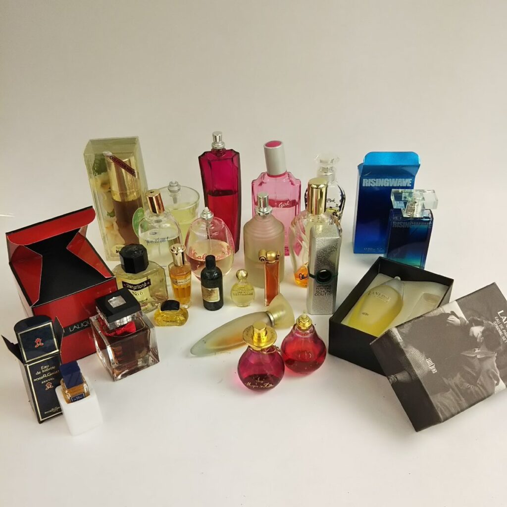 大量 香水いろいろまとめて 現状品
