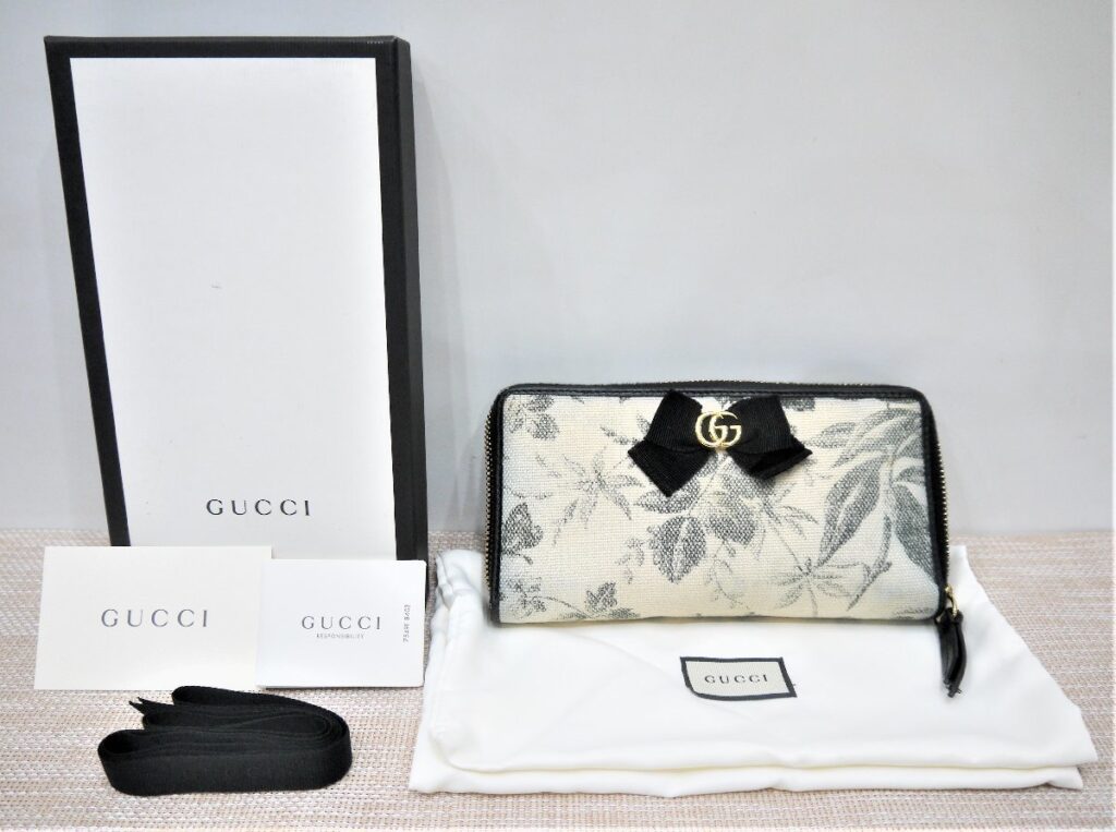 グッチ リボン 花柄 長財布 ラウンドファスナー イタリア製 ホワイト×黒/GUCCI