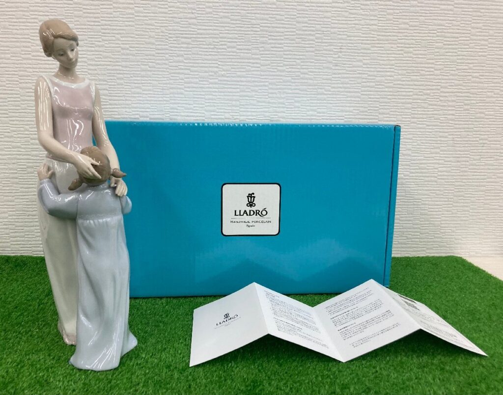 LLADRO リヤドロ No.6771 大好きなママ フィギュリン 陶器人形 証明書付