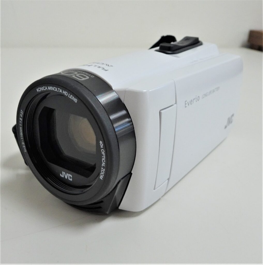 JVCKENWOOD JVC ビデオカメラ Everio 耐衝撃 耐低温 ホワイト GZ-F270-W　動作確認済み