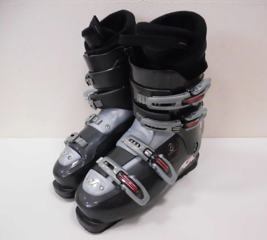 NORDICA ノルディカ EASYMOVE8 28.0-28.5cm ソール325mm スキーブーツ