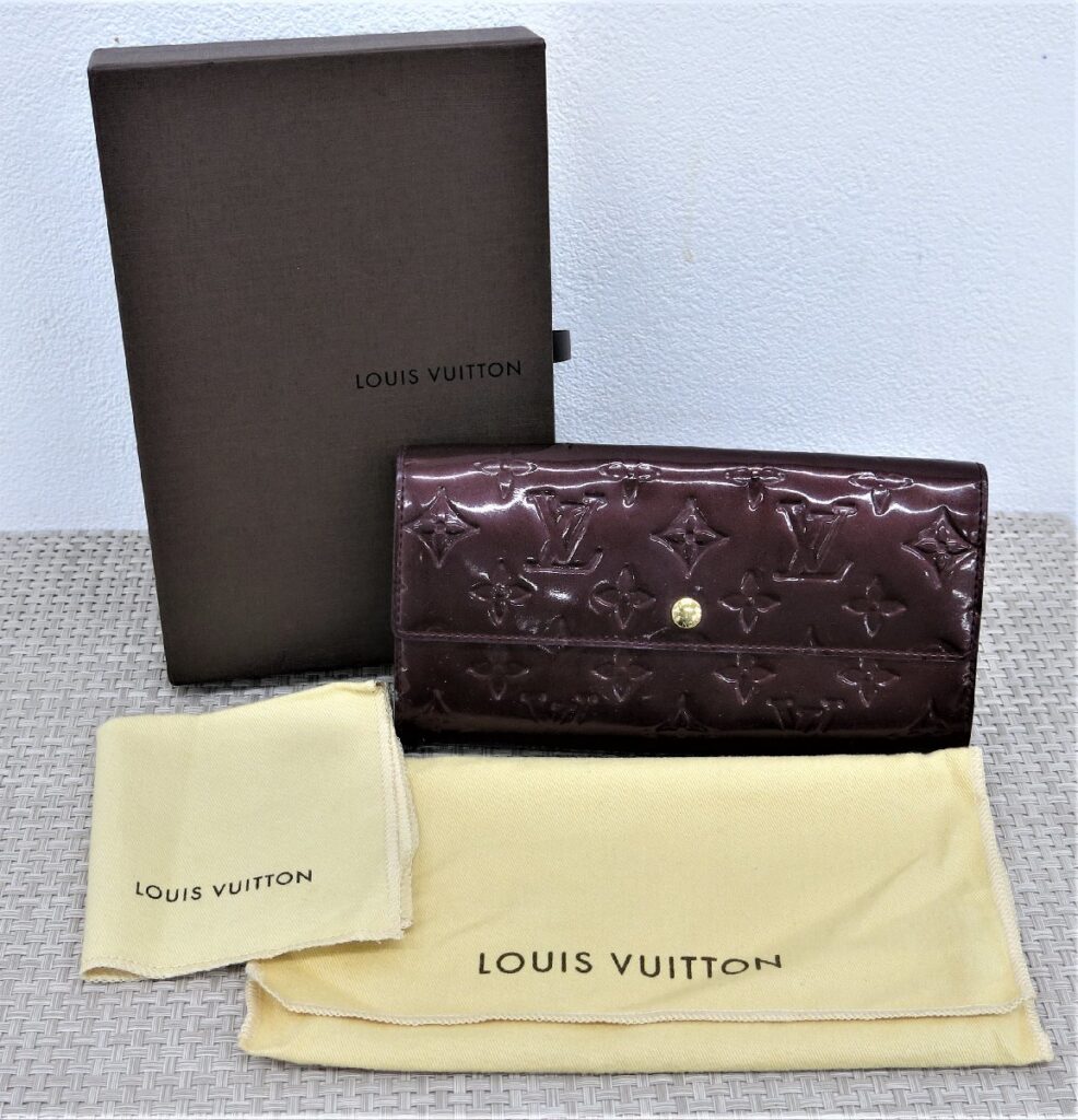 LOUIS VUITTON ルイヴィトン モノグラム ヴェルニ ポルトフォイユ サラ 二つ折り 長財布 ボルドー