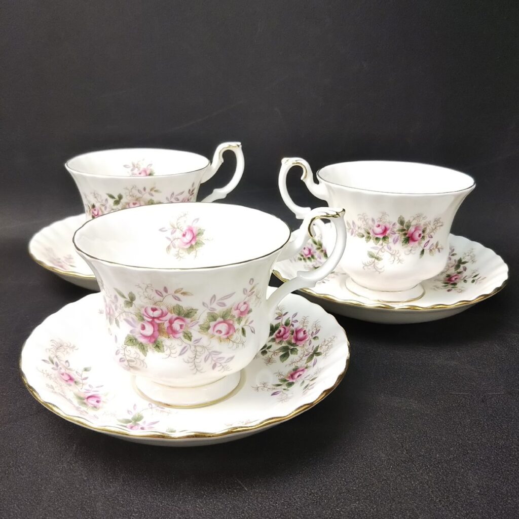 ROYAL ALBERT ロイヤルアルバート Lavender Rose カップ&ソーサー 3客セット 現状品