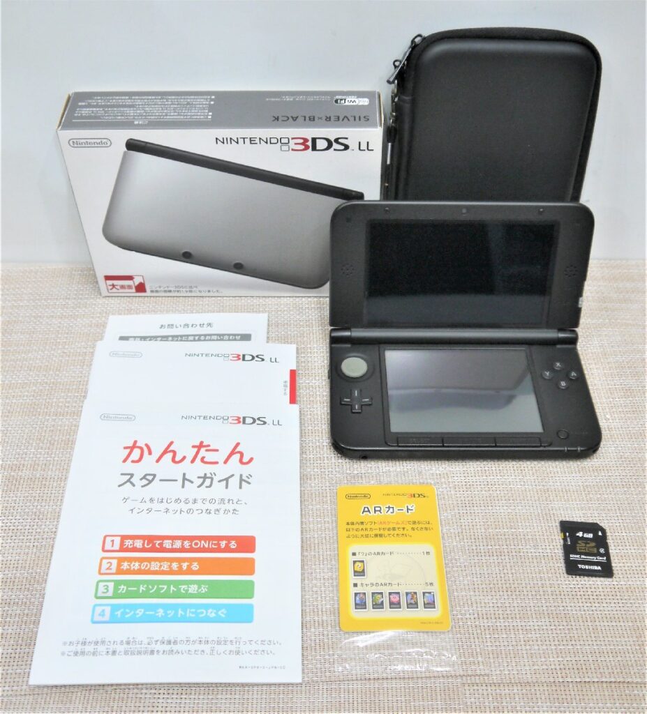 初期化済み ニンテンドー3DSLL 本体 シルバー/ブラック 任天堂 SPR-001 3DS LL 本体
