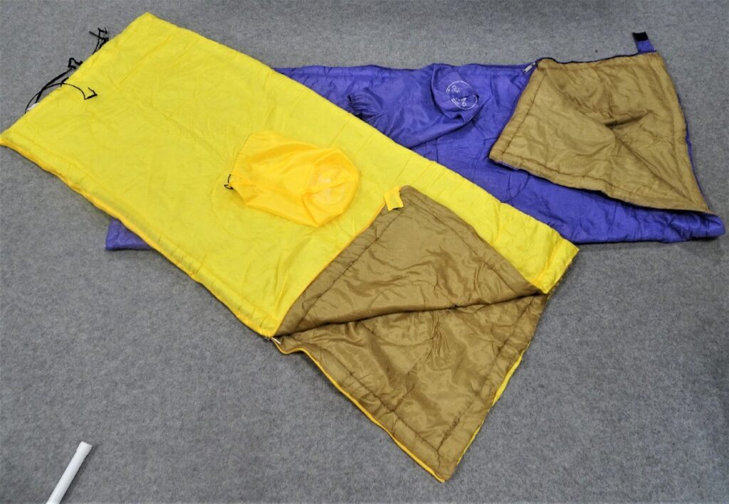 CAPTAIN STAG キャプテンスタッグ 封筒型シュラフ ２組セット 紫＆黄 75x185cm 寝袋 キャンプ アウトドア用品