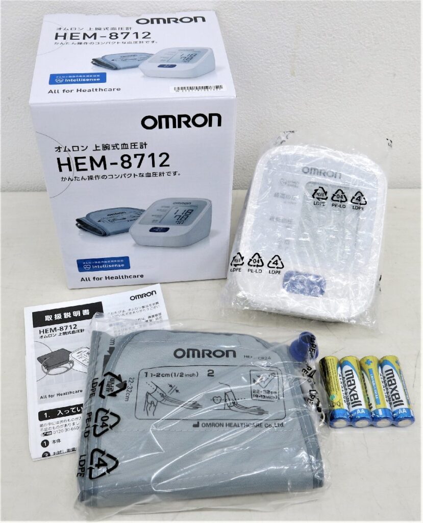 OMRON オムロン 上腕式血圧計 デジタル血圧計 HEM-8712 箱開封済み