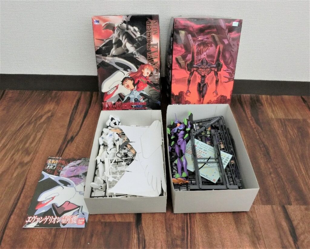 BANDAI EVA-01 TEST TYPE 人造人間エヴァンゲリオン初号機輸送台 EVA-05 汎用人型決戦兵器