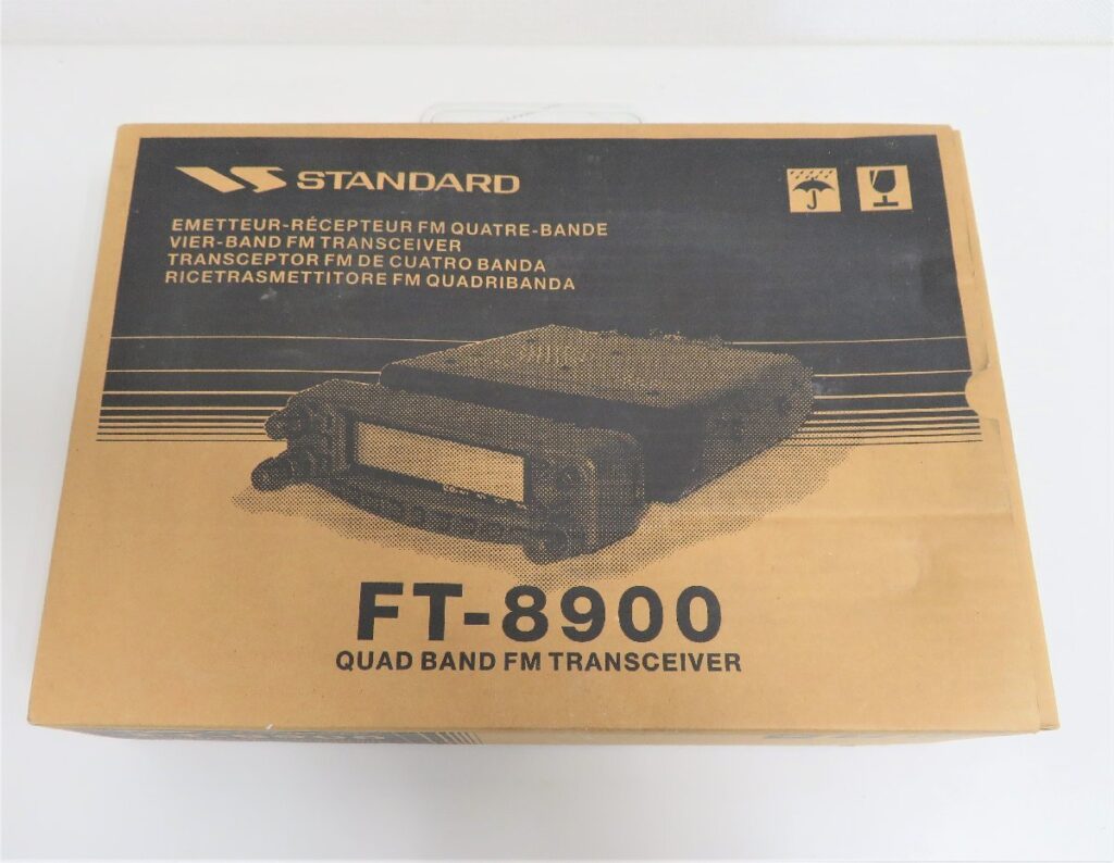 STANDARD FT-8900 QUAD BAND FM トランシーバー 無線機 フロントパネルブラケット付 一部劣化あり