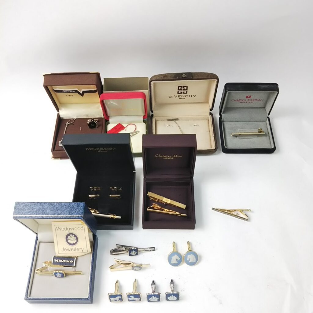 大量 未使用含む 各種ブランドカフスやタイピンいろいろまとめて WEDGWOODなど 未使用/中古/ジャンク混在 現状品