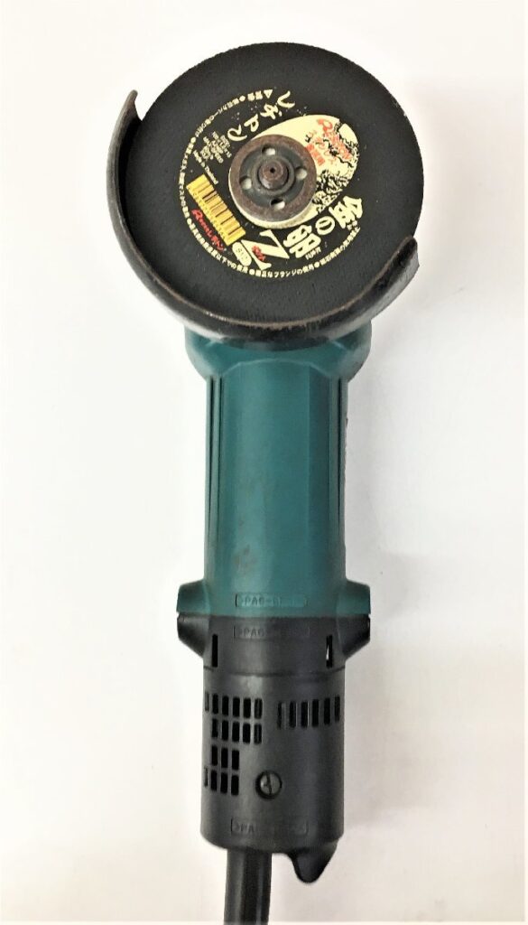 makita マキタ ディスクグラインダー 9533B　通電、動作確認済み