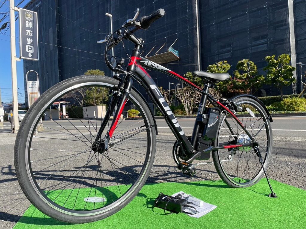 電動自転車 クロスバイク　700ｃ 電動アシスト自転車 シマノ SHIMANO BLACK / RED 700x35C