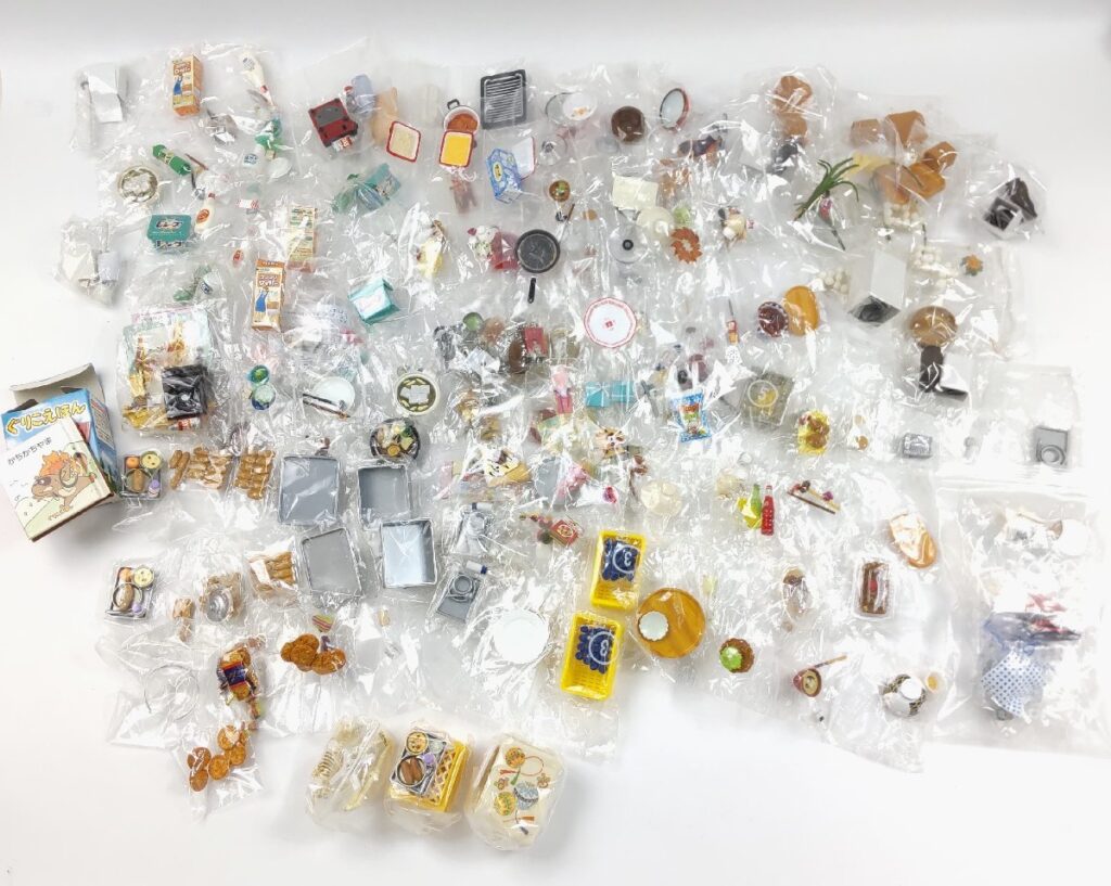 未開封 ミニチュア 大量まとめ セット 食べ物 スイーツ 日用品など リーメント 現状品