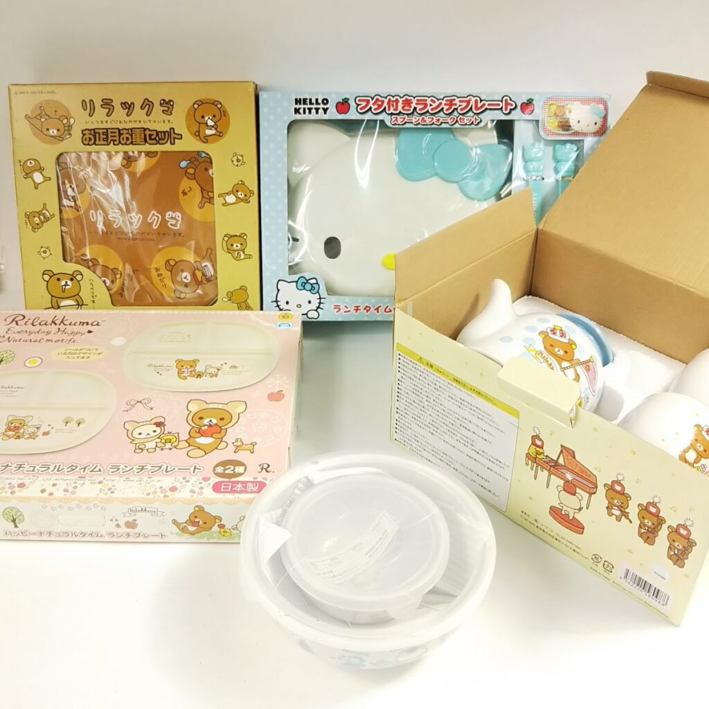 未使用 リラックマ/ハローキティ/すみっこぐらし 食器セットいろいろまとめて 重箱など 現状品