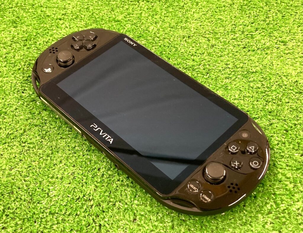 PlayStation Vita PS VITA ソニー SONY PCH-2000 本体 ブラック Wi-Fiモデル 動作品 通電確認済み ゲーム 玩具 SD付属