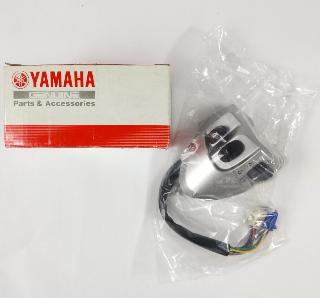 使用 動作未確認 ヤマハ 5ML-H3973-00 CYGNUS X 左ハンドルスイッチ スイッチボックス シグナスX YAMAHA 現状品