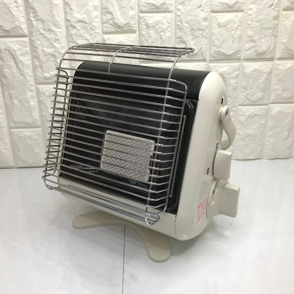 Iwatani イワタニ カセットガスストーブ CB-STV-MYD　'21年製 動作未確認品 暖房器具 カセットボンベ 岩谷 旭製作所