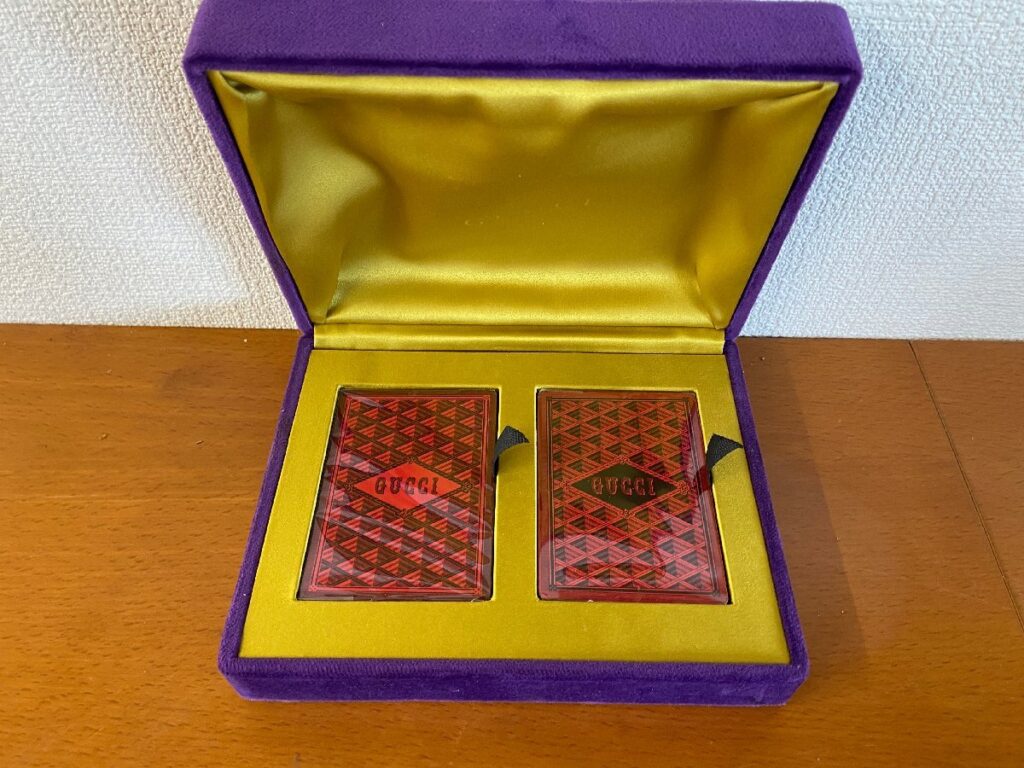 GUCCI グッチ トランプ ケース付き