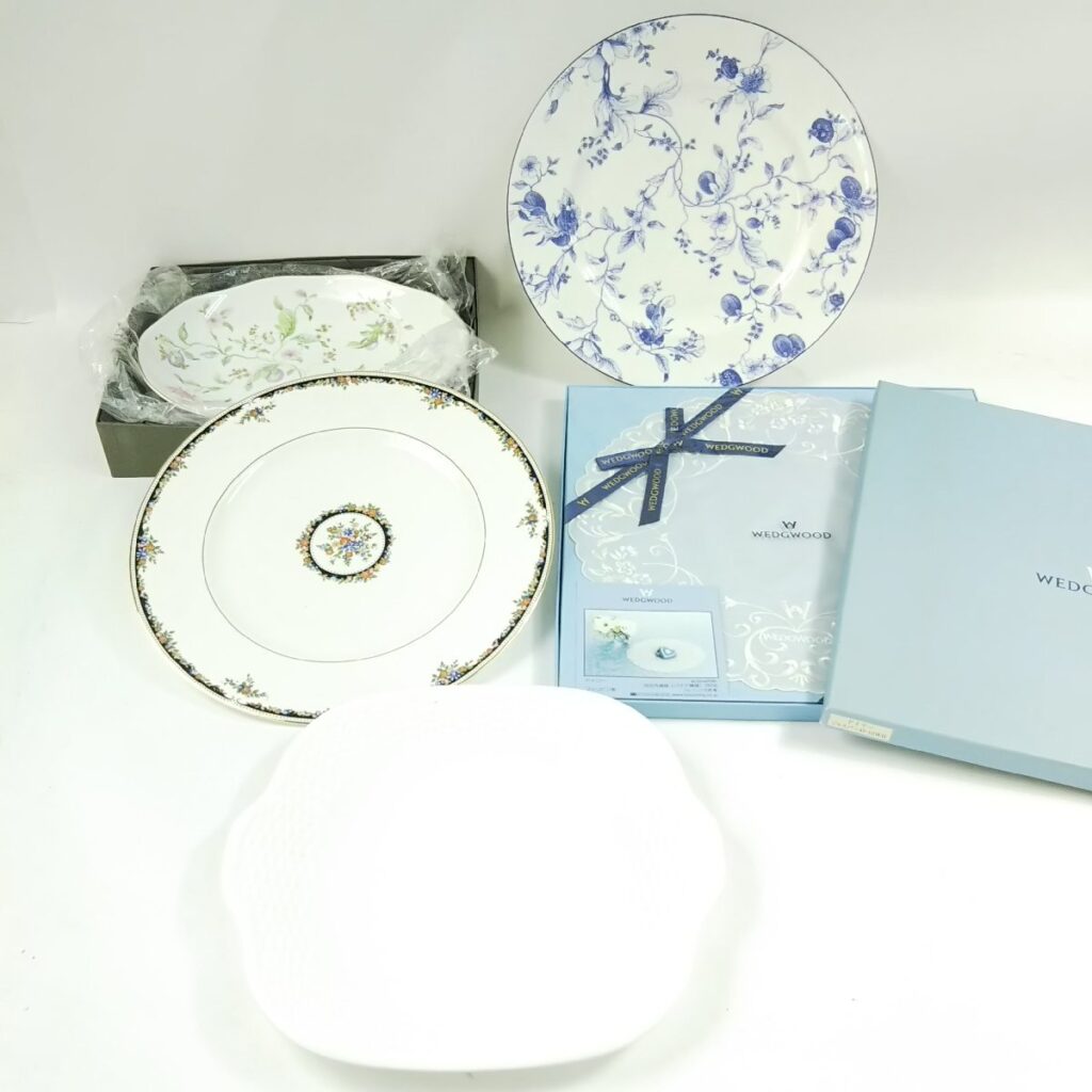 未使用含む WEDGWOOD ウェッジウッド プレートいろいろまとめて テーブルクロス 皿 洋食器