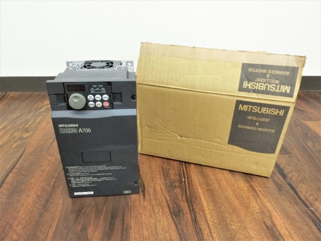 MITSUBISHI 三菱 インバーター FR-A720-2.2K 動作未確認