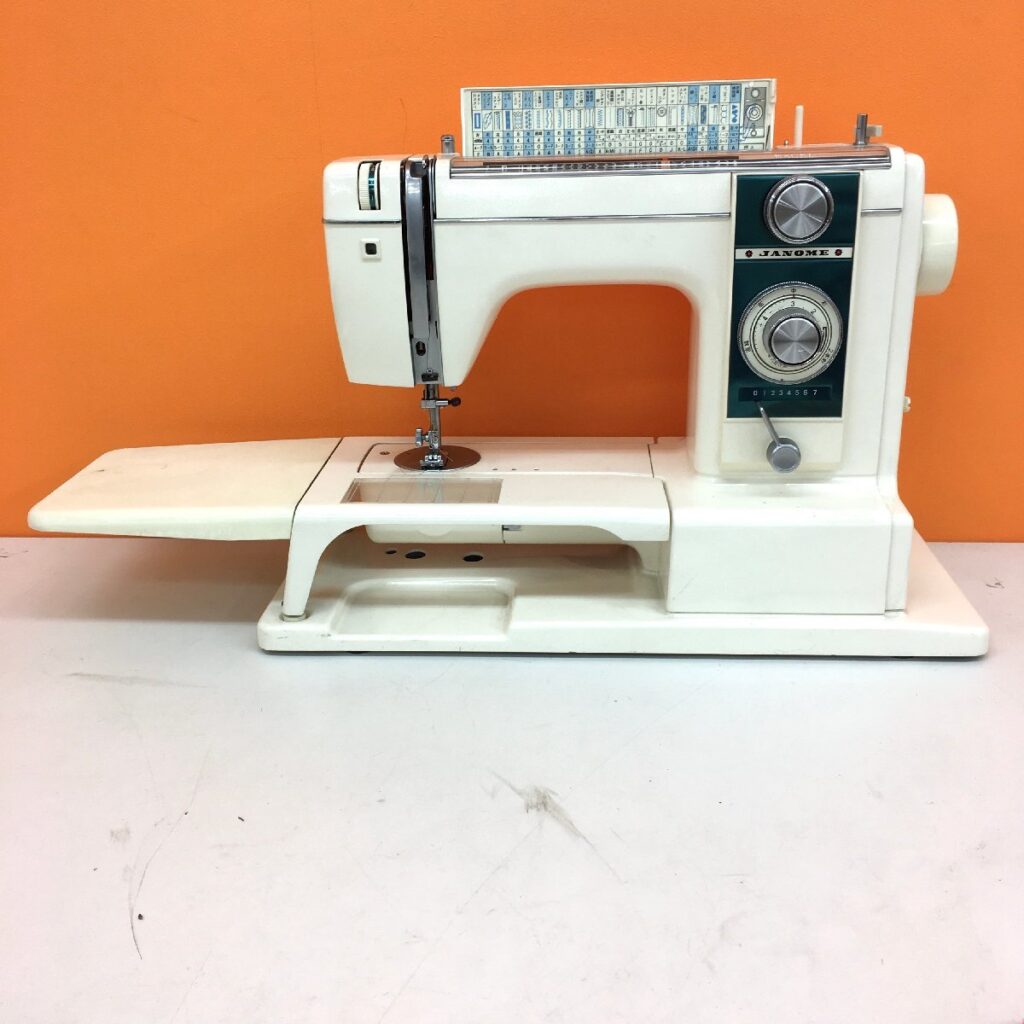 JANOME ジャノメミシン MODEL 813 手工芸 ハンドクラフト ジャンク品 現状品