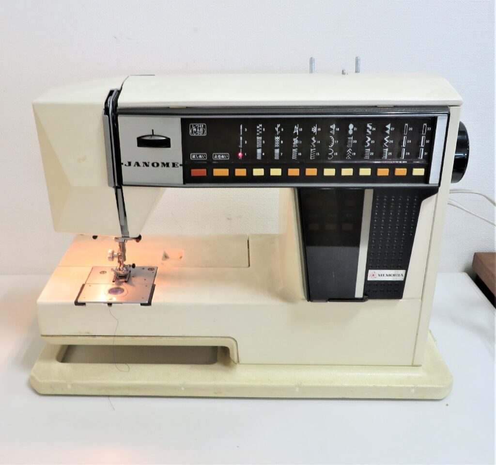 JANOME ジャノメ メモリア MODEL5002　家庭用ミシン　フットリモコン付き　通電確認済