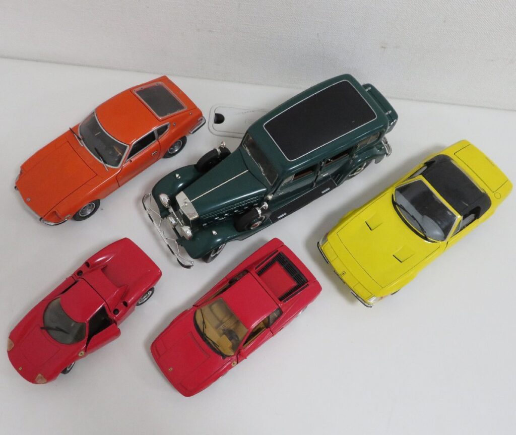 クラシックカー　ミニカー５台まとめ　SUNSTAR　REVELL GIODI RICHO　フェラーリ ベンツ　pullmanなど