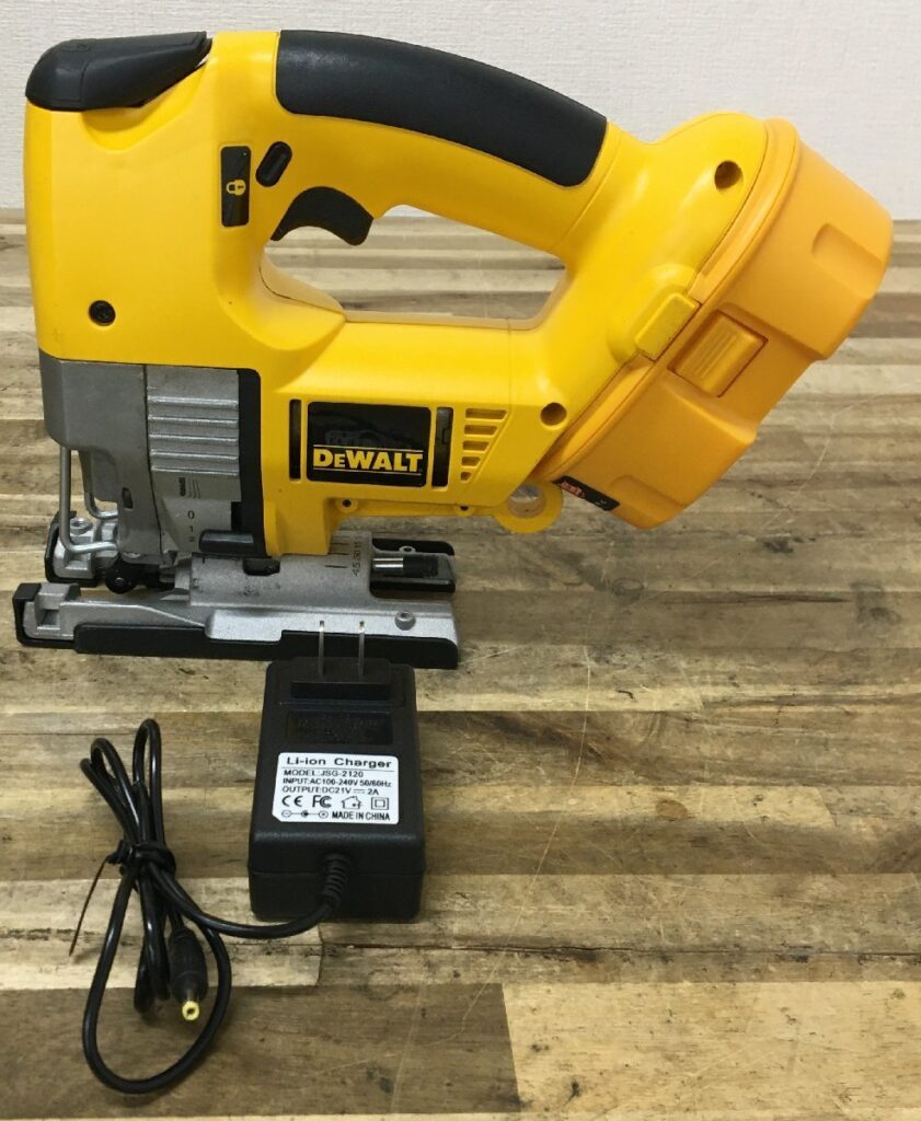 DEWALT デウォルト 充電式ジグソー DW933-JP 65mm 18V 工具 電動工具 DIY用 切断機 ケースなし