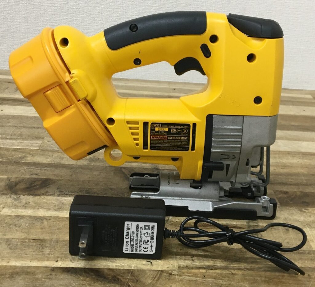 DEWALT デウォルト 充電式ジグソー DW933 65mm 18V 工具 電動工具 DIY用 切断機 ケースなし