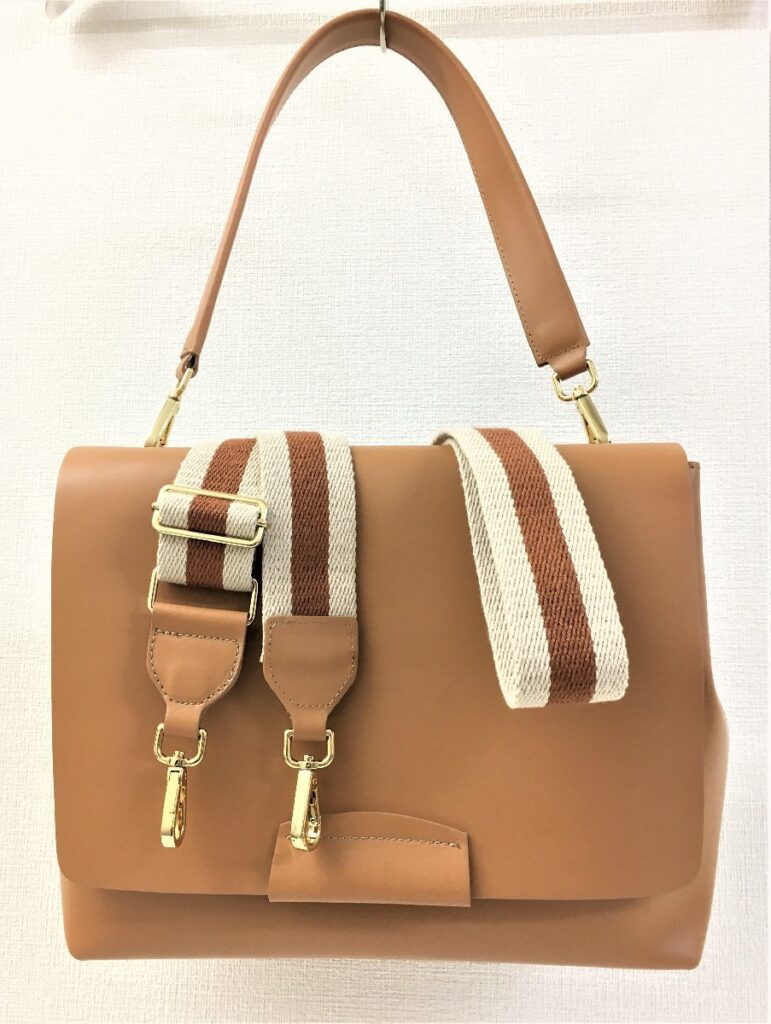 PAOLA NUTTI パオラ ヌッティ 本革 3WAYバッグ ショルダー/ハンド/リュック キャメルカラー イタリア製
