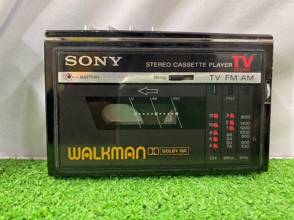 SONY ソニー WM-F30 WALKMAN ウォークマン カセットプレーヤー AM/FM 動作未確認 年代物 レトロ