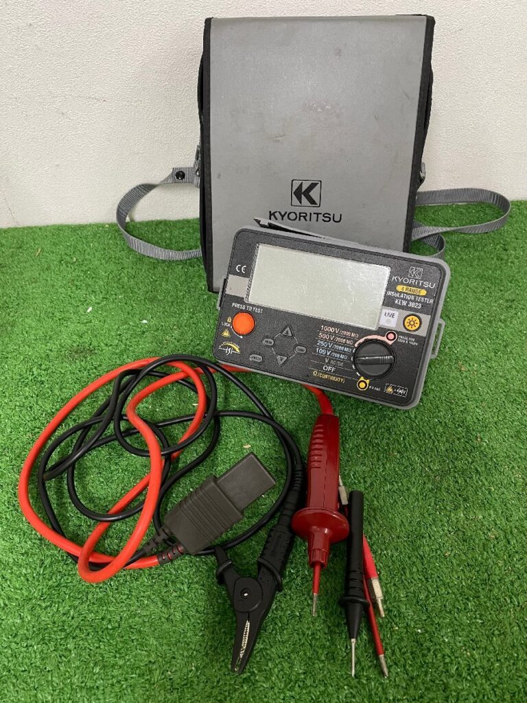 共立電気計器 (KYORITSU) デジタル式 4レンジ絶縁抵抗計(100V/250V/500V/1000V) KEW 3023A 点検 土木 建築 工事