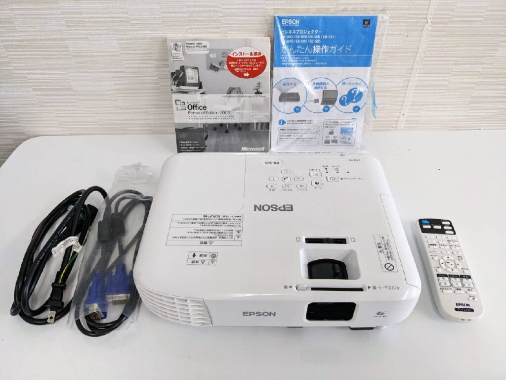 EPSON エプソン EB-S05 LCD PROJECTOR エプソンプロジェクター 動作確認済み