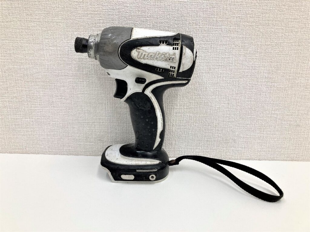 makita マキタ 充電式 インパクトドライバ TD130D 14.4V 本体のみ ホワイト