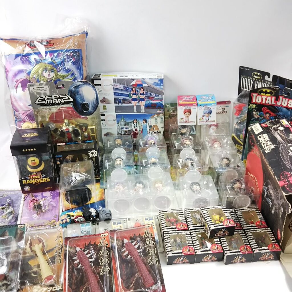 大量 未使用/中古品混在 アニメ/テレビグッズいろいろまとめて 黒子のバスケ/ジョジョの奇妙な冒険など フィギュア
