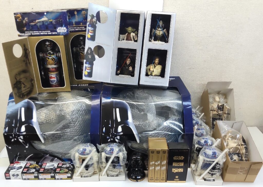 未使用 STARWARS スターウォーズ グッズ 大量まとめ ペットボトルキャップ/ボトル缶ホルダー/トミカなど ペプシ 限定品