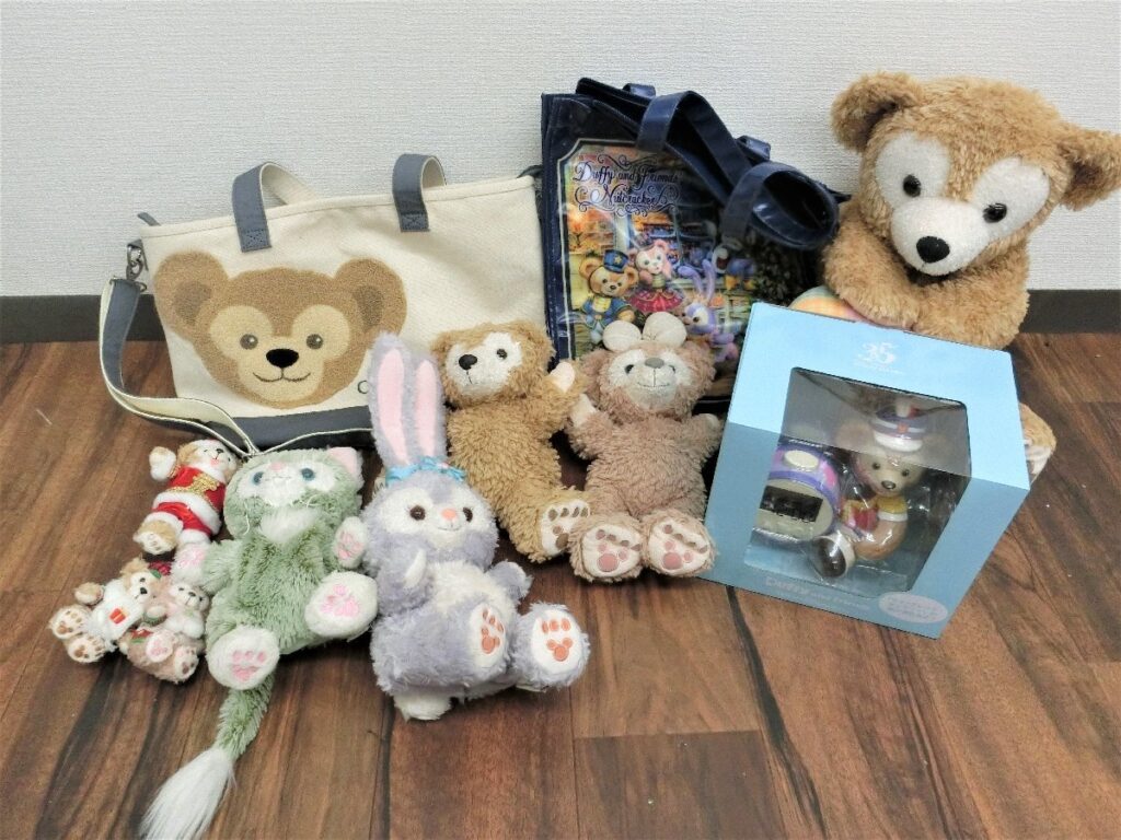 ダッフィー ぬいぐるみ（シェリーメイ・ジェラトーニ・ステラルー 等） バッグ 35周年目覚まし時計 まとめて