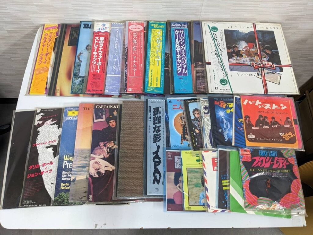レコード まとめ売り 29枚 洋楽 ストレイ・キャッツ/ローリング・ストーンズ/ビートルズ 他 動作未確認