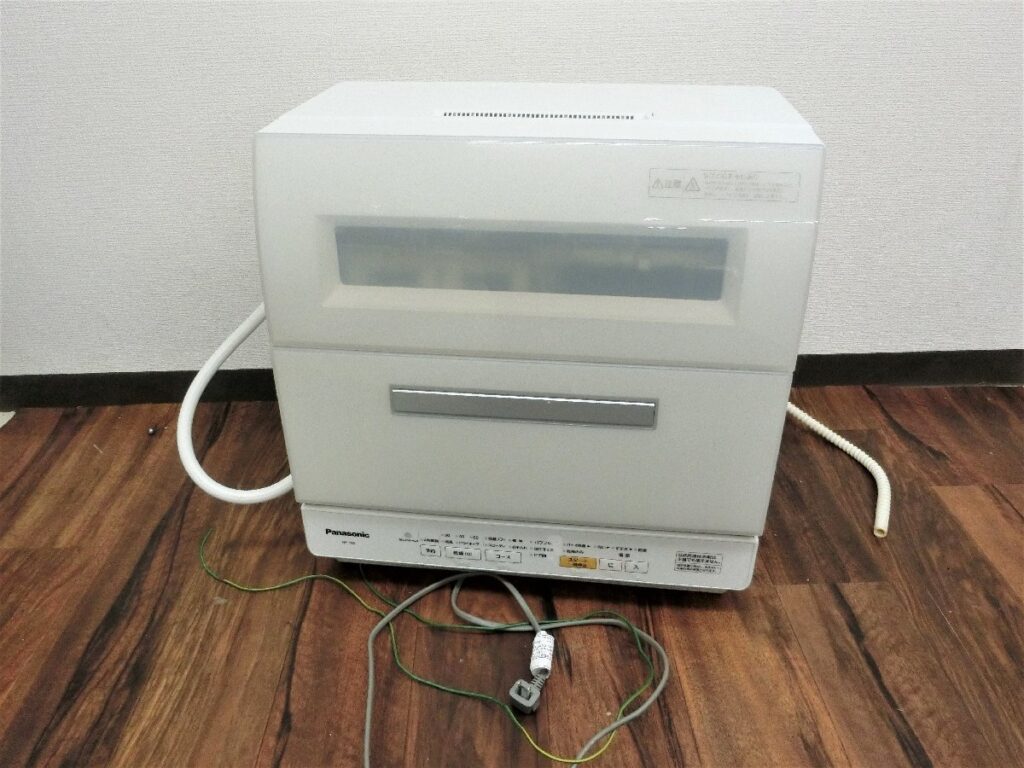Panasonic パナソニック 電気食器洗い乾燥機 NP-TR9-W 2017年製