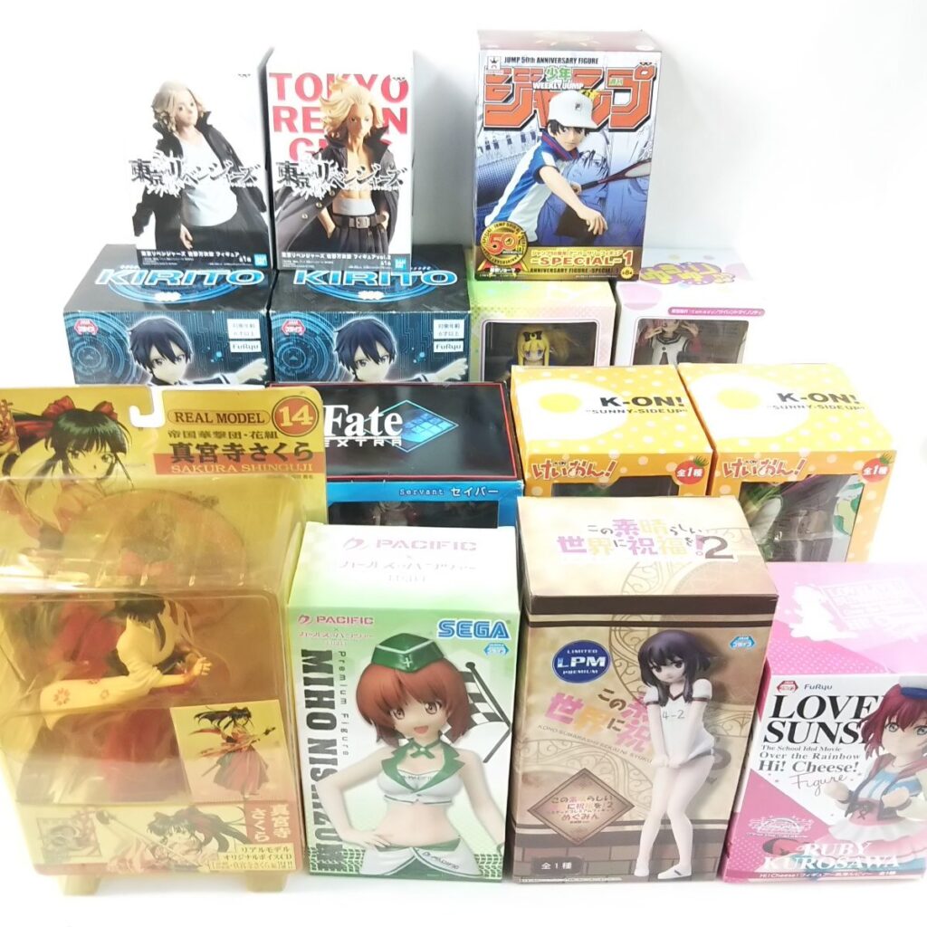 大量 未使用 フィギュアいろいろまとめて リベンジャーズ/ラブライブ!など