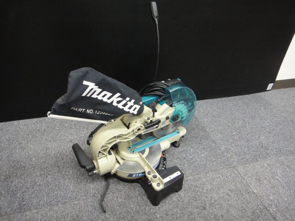 マキタ makita 165mmスライドマルノコ LS0611FL 本体