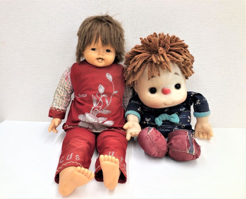 人形 まとめ２点 お座り人形 子供人形 玩具 ドール 抱き人形 昭和レトロ