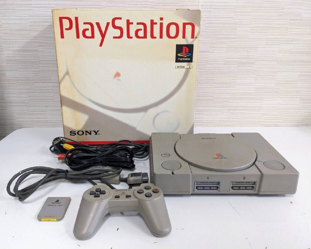 SONY PlayStation PS1 SCPH-5500 本体＋箱＋電源コード＋AVケーブル＋コントローラー＋メモリーカード
