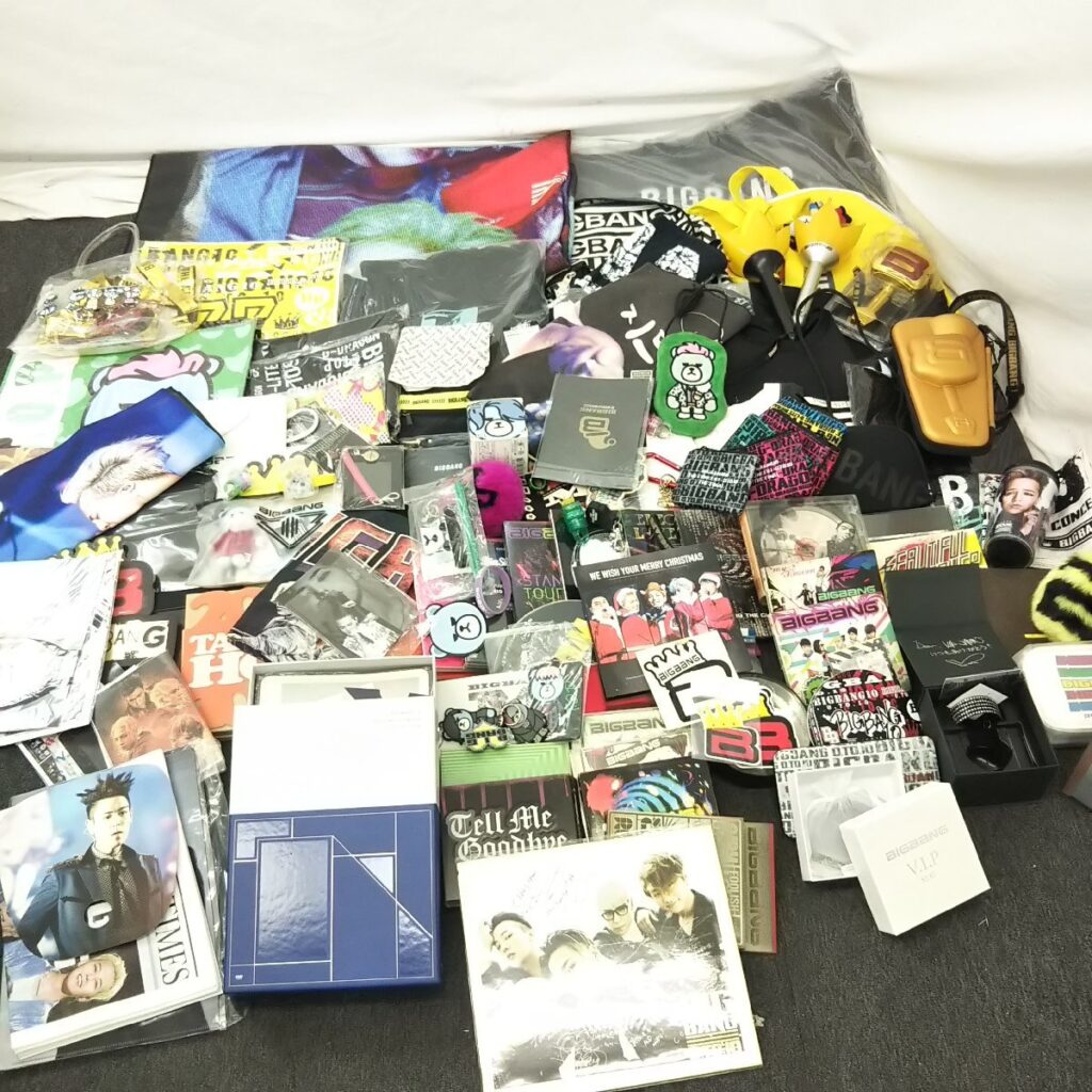 大量 未使用/中古品混在 BIGBANG ビッグバン グッズいろいろまとめて CD/ペンライト/タオル/Tシャツなど