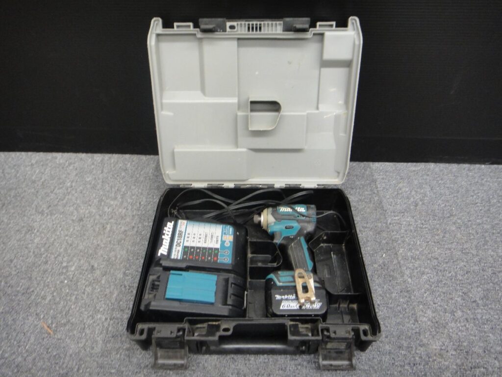 マキタ makita 充電式インパクトドライバ TD170D