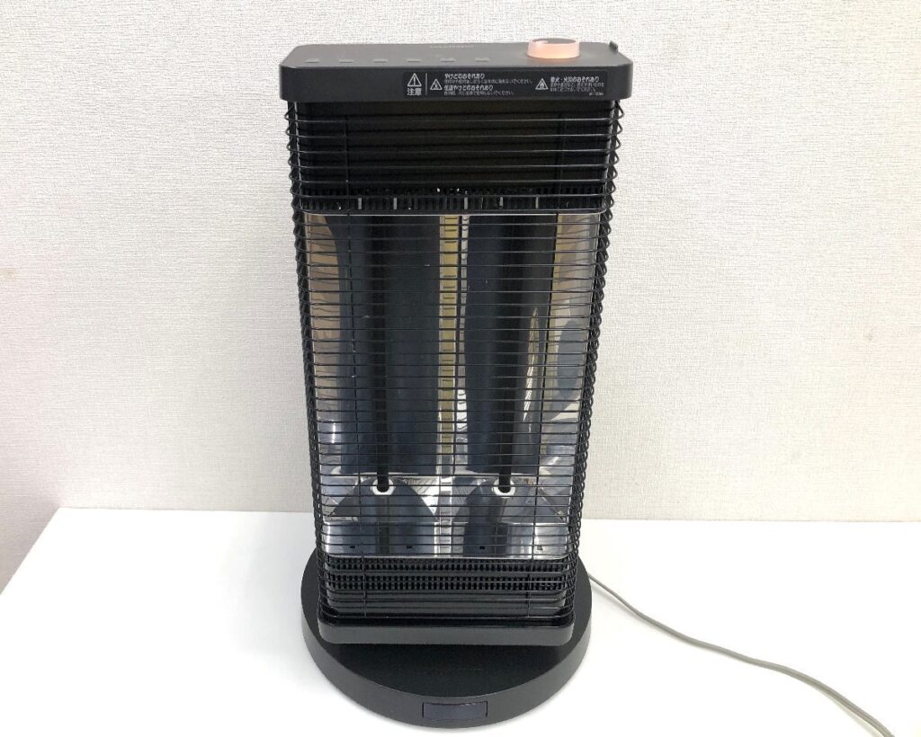 DAKIN ダイキン CERAMHEAT セラムヒート 遠赤外線暖房機 ERFT11WS-H 2019年製 ブラック 暖房機器