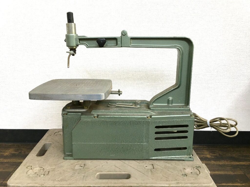 旭工機 スーパー万能糸鋸盤 AF-1 電動糸ノコ フリーアーム式 卓上糸のこ 電ノコ 糸ノコ 電動工具