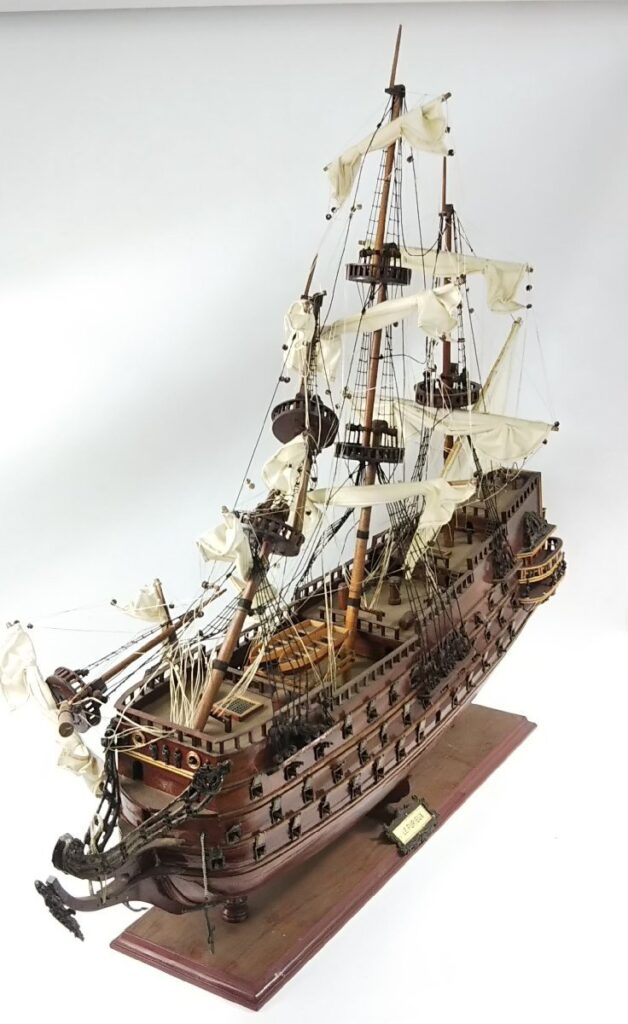 ジャンク 帆船模型 大型木製模型 LE FURIEUX 全長約85cm アンティーク風置物 オブジェ