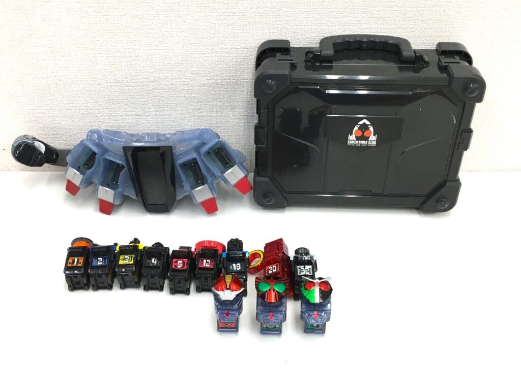 仮面ライダー フォーゼ DXフォーゼドライバー/アストロスイッチ/他 まとめ売り