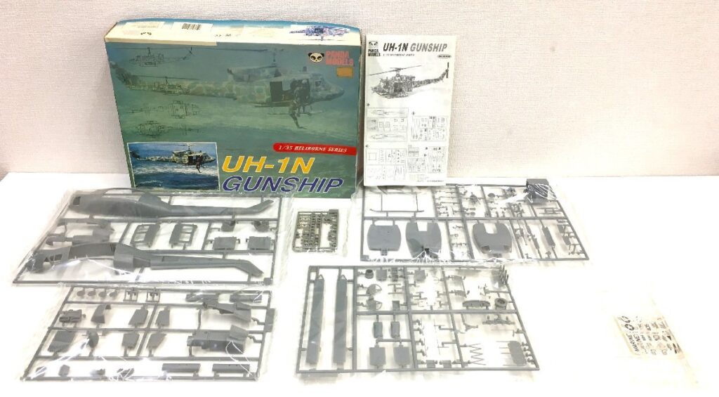 PANDA Models パンダ モデル 1/35 UH-1N GUNSHIP ヘリコプター ヘリボーン